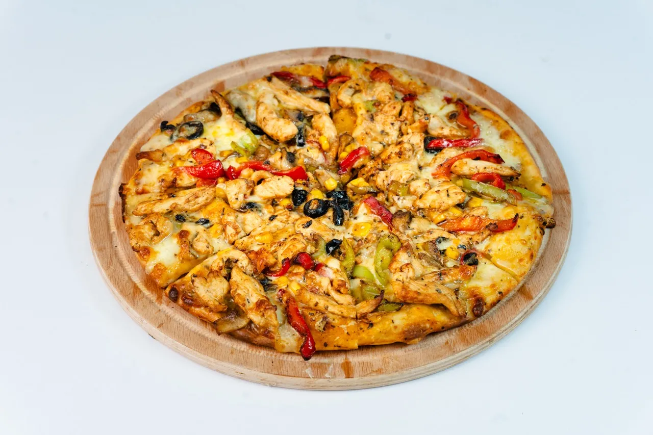 Tavuklu Pizza